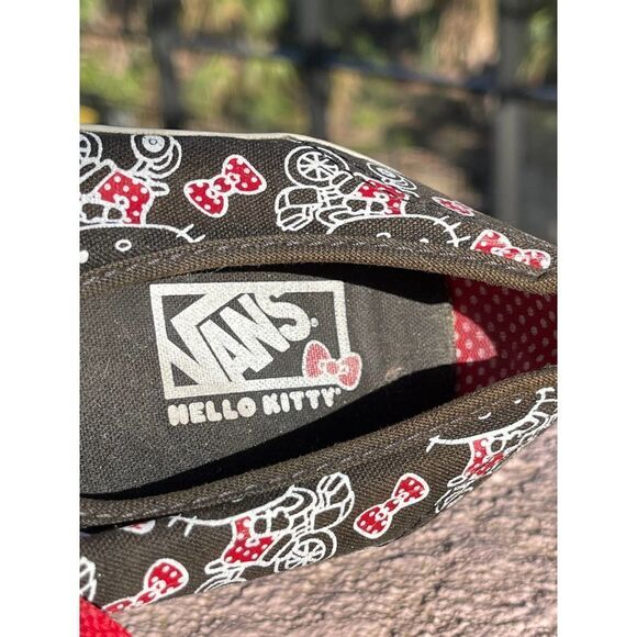 Vans Off The Wall Hello Kitty Red Black White Low Special Collaboration Size 7 - Picture 8 of 12
